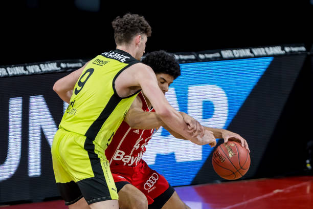 通过反击与 通过反击与