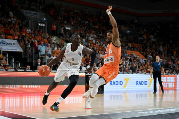 广东男篮的 广东男篮的